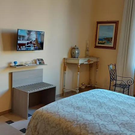 Dimora Charleston Parcheggio Privato In Loco Gratis Bed & Breakfast 2*