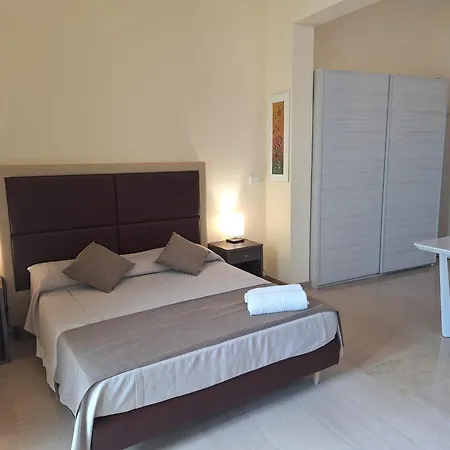 Dimora Charleston Parcheggio Privato In Loco Gratis فندق مبيت وإفطار