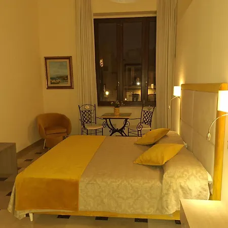 Dimora Charleston Parcheggio Privato In Loco Gratis فندق مبيت وإفطار 4*