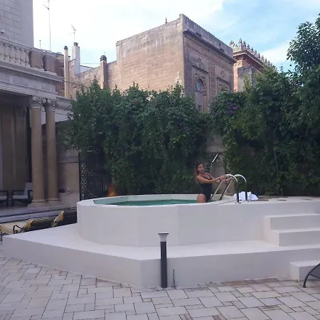 فندق مبيت وإفطار Dimora Charleston Parcheggio Privato In Loco Gratis