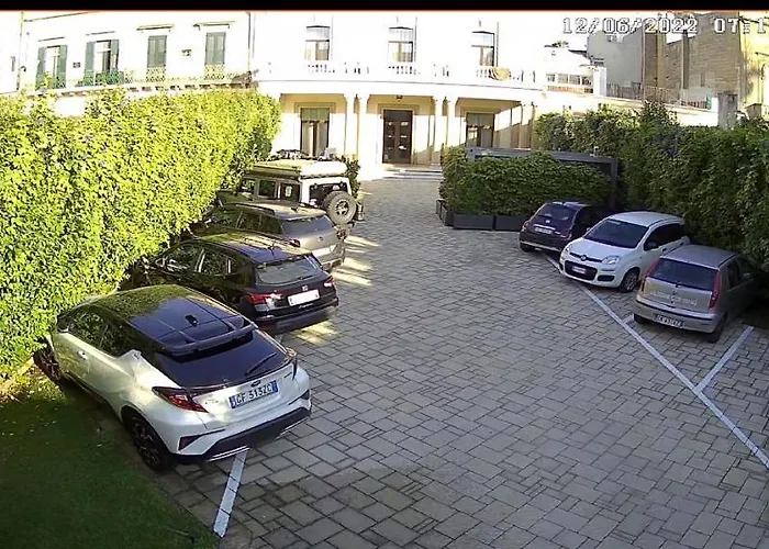 فندق مبيت وإفطار Dimora Charleston Parcheggio Privato In Loco Gratis ليتشي