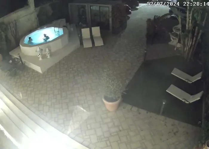 Alojamento de Acomodação e Pequeno-almoço Dimora Charleston Parcheggio Privato In Loco Gratis