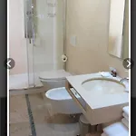 Dimora Charleston Parcheggio Privato In Loco Gratis Alojamento de Acomodação e Pequeno-almoço Lecce