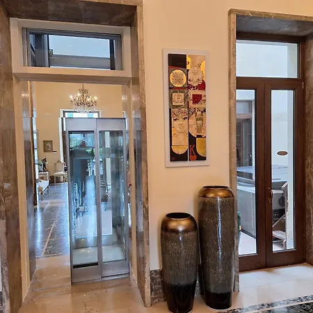 Dimora Charleston Parcheggio Privato In Loco Gratis Alojamento de Acomodação e Pequeno-almoço 4*