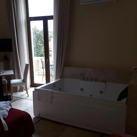 Frühstückspension Dimora Charleston Parcheggio Privato In Loco Gratis 2*