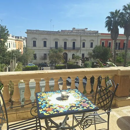 Dimora Charleston Parcheggio Privato In Loco Gratis Bed & Breakfast 4*