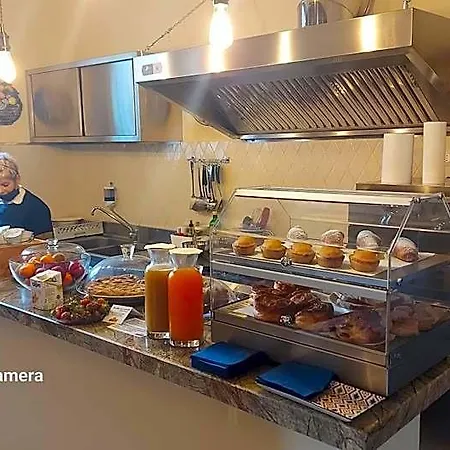 Bed & Breakfast Dimora Charleston Parcheggio Privato In Loco Gratis 4*