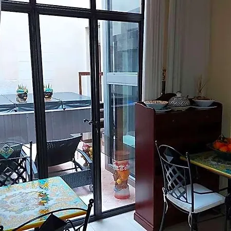 Dimora Charleston Parcheggio Privato In Loco Gratis 4*