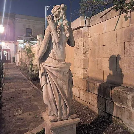 Dimora Charleston Parcheggio Privato In Loco Gratis Lecce