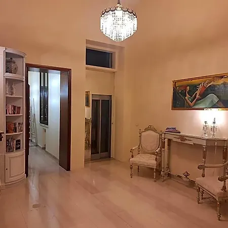Dimora Charleston Parcheggio Privato In Loco Gratis Couette-café Lecce